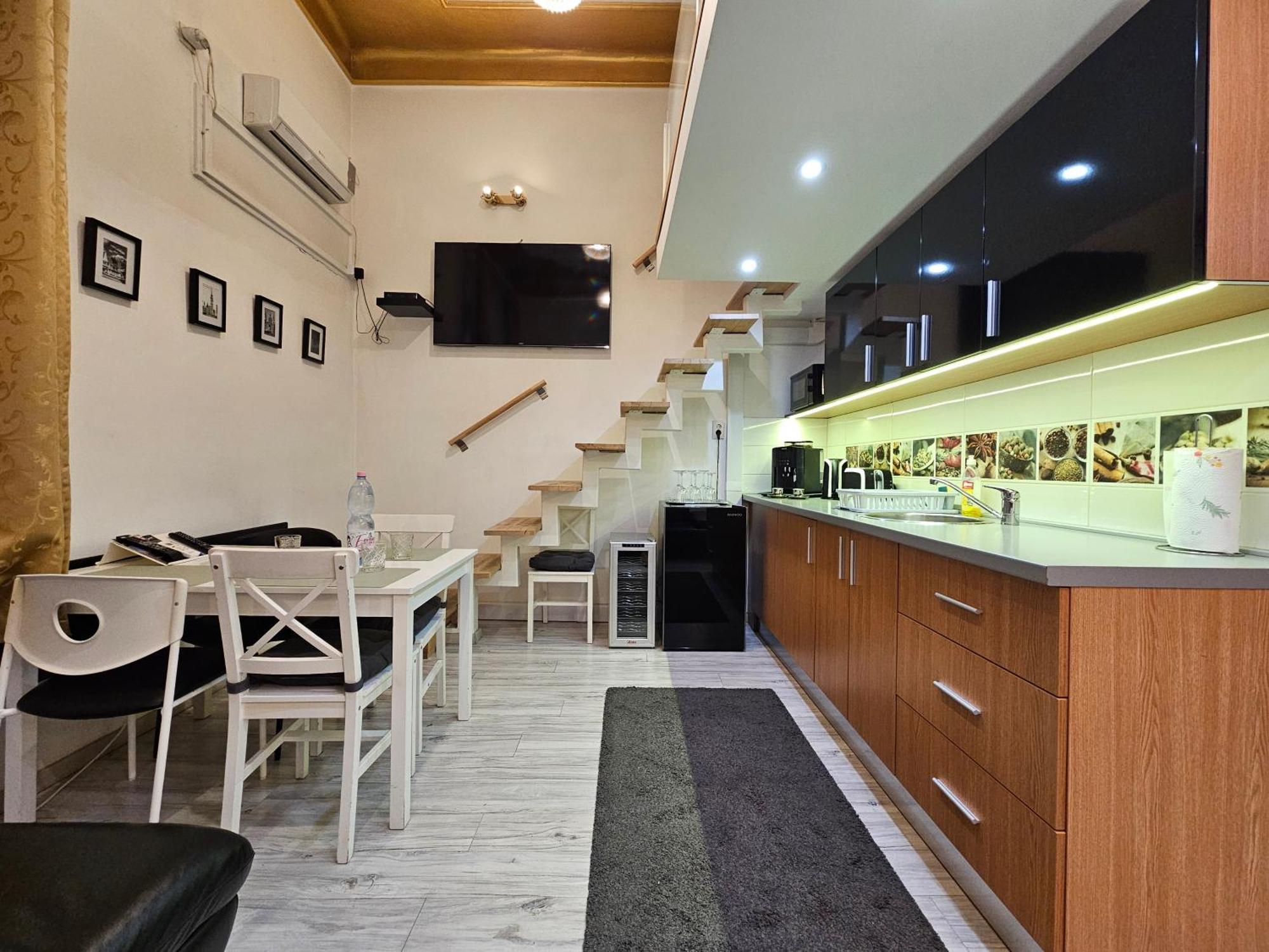 Walkway Apartment Deluxe Budapeşte Dış mekan fotoğraf